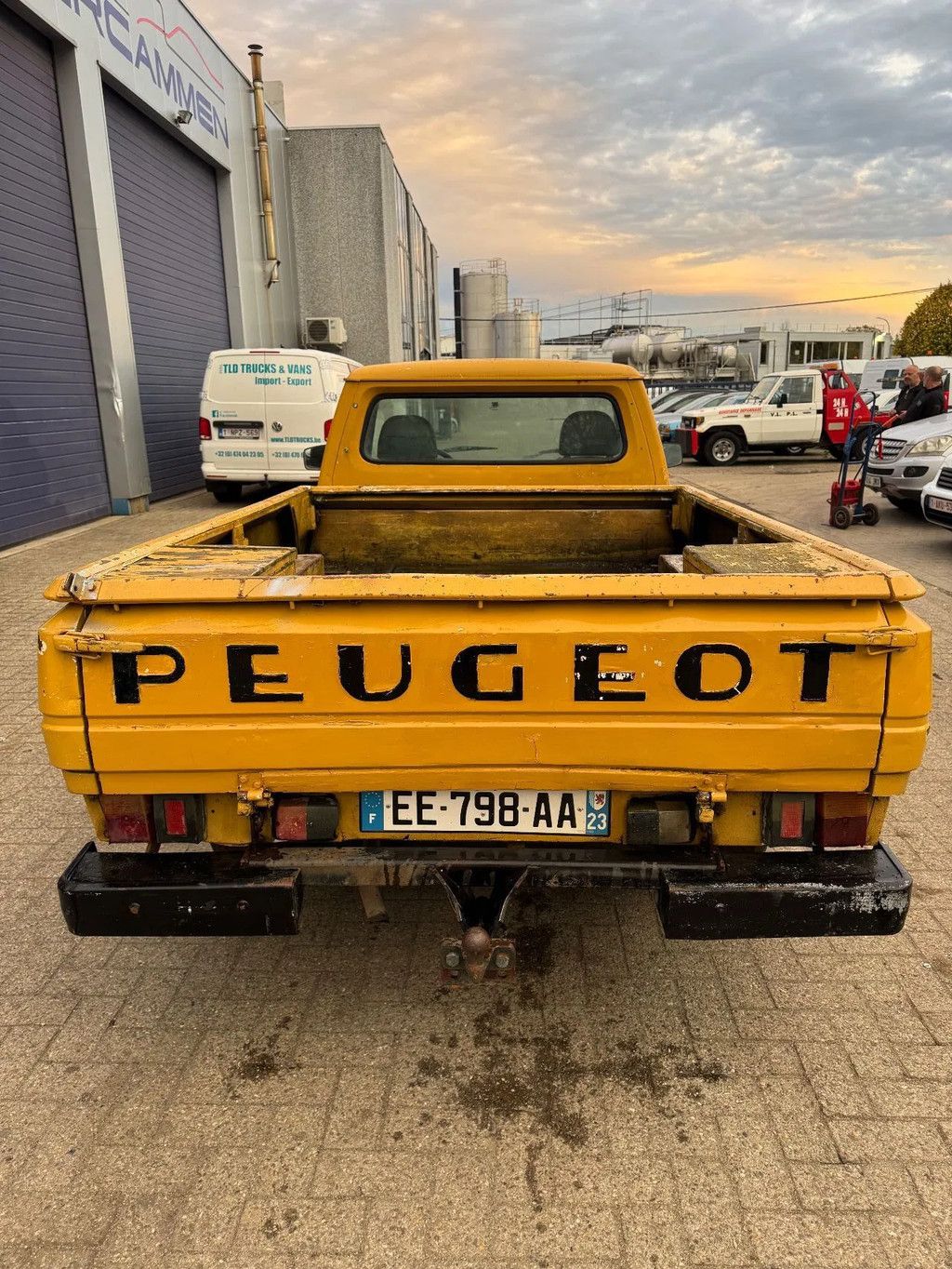 Peugeot 504 **DIESEL-FRENCH ORIGIN**
