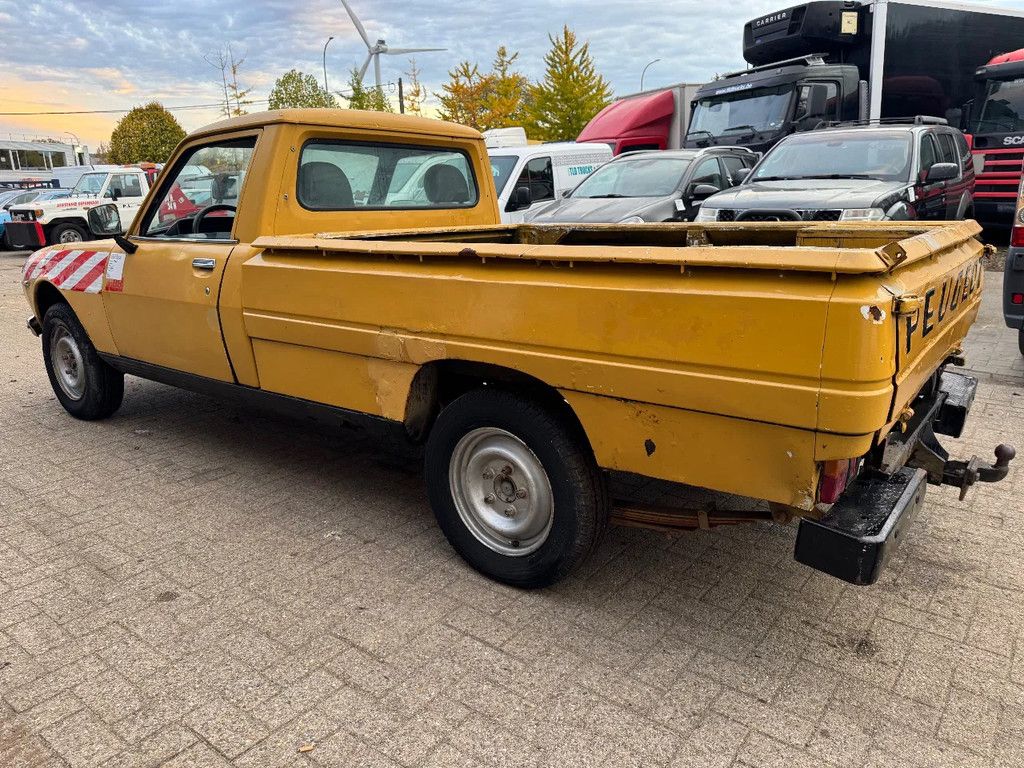 Peugeot 504 **DIESEL-FRENCH ORIGIN**