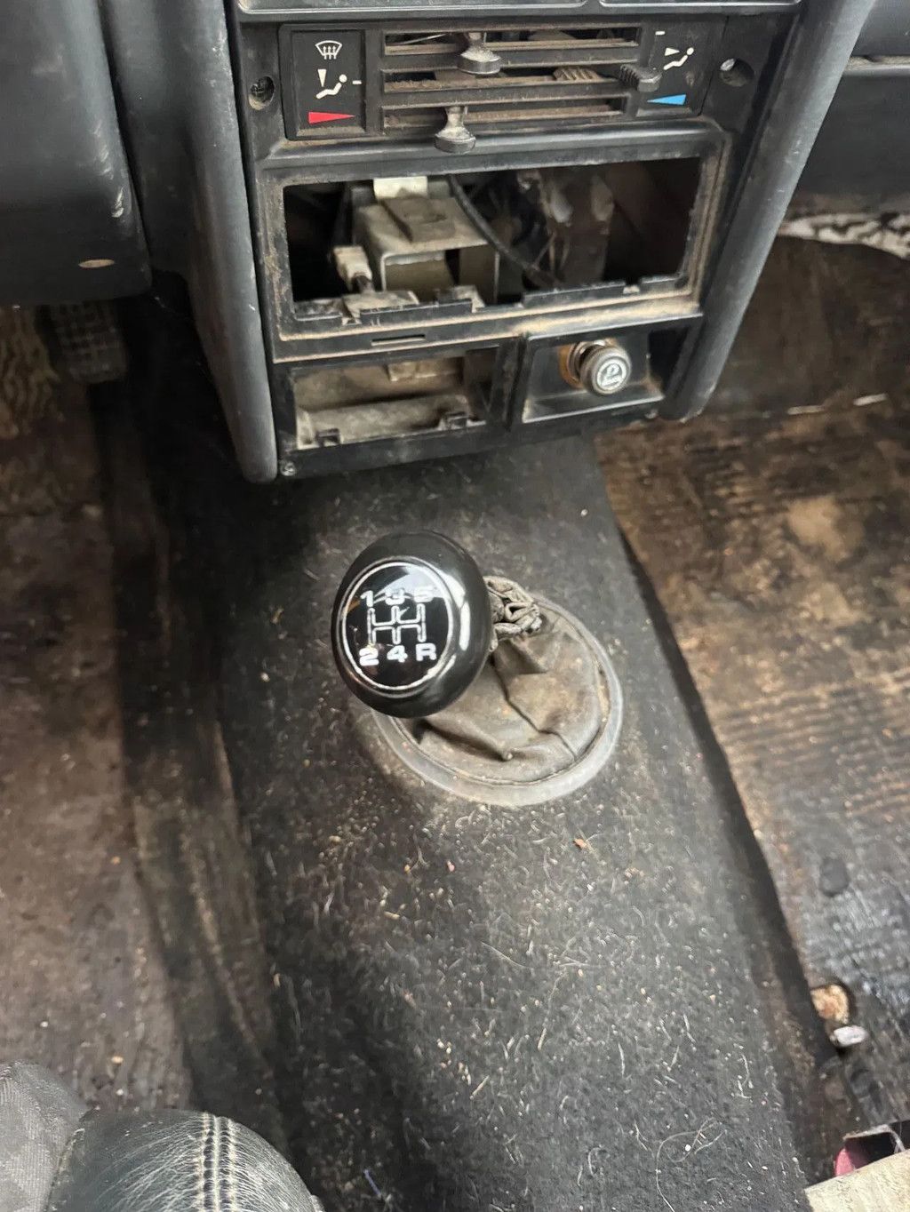 Peugeot 504 **DIESEL-FRENCH ORIGIN**