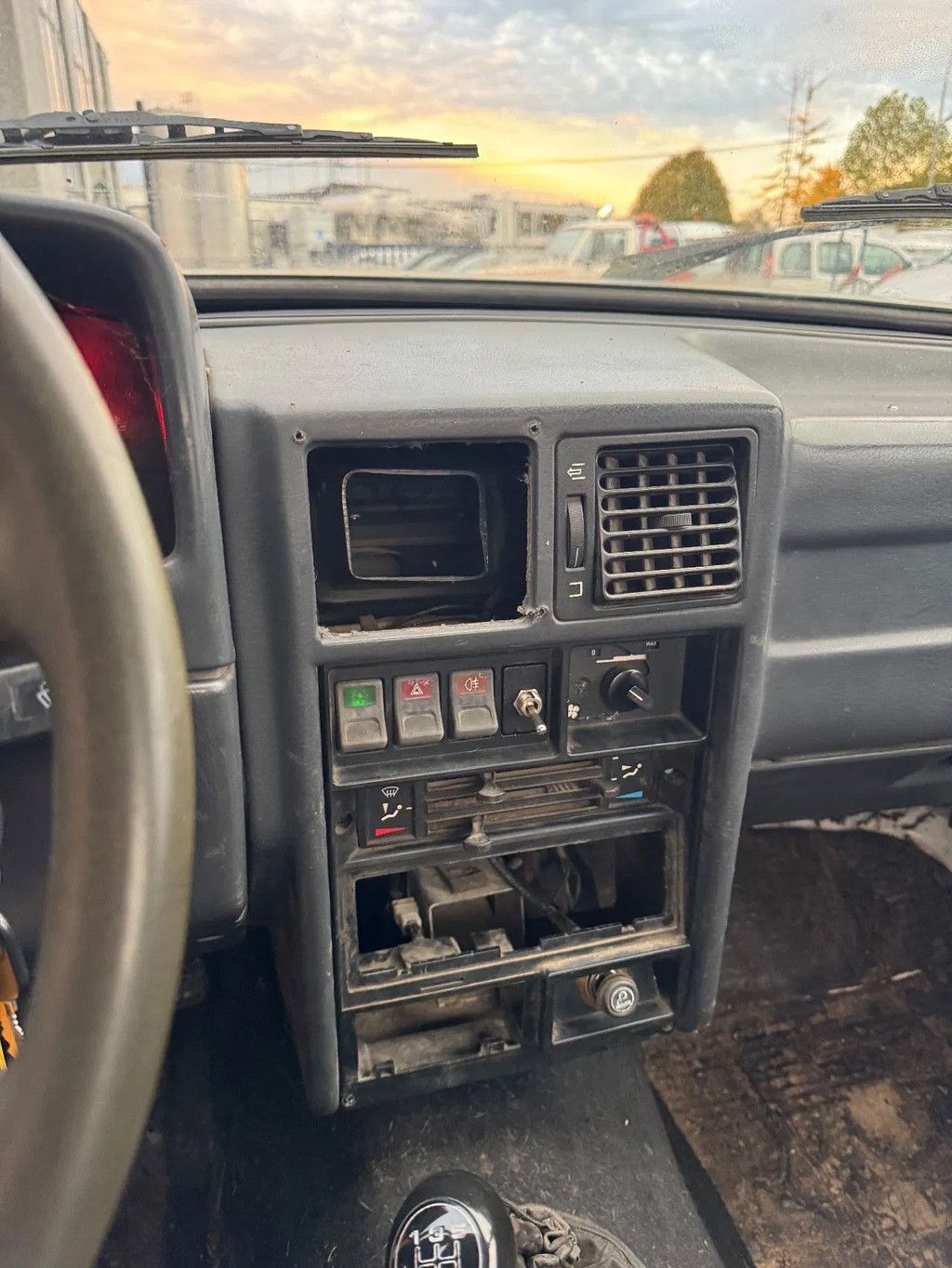 Peugeot 504 **DIESEL-FRENCH ORIGIN**