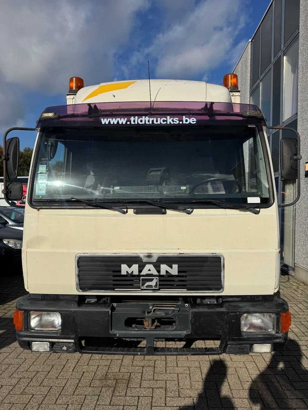 MAN 8.163 **BELGIAN TRUCK-FULL STEEL SUSPENSION**