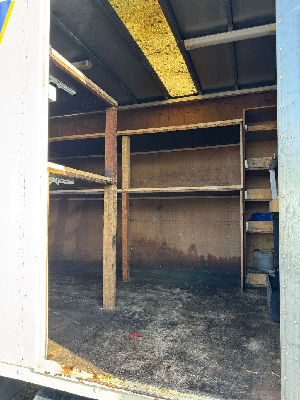 MAN 8.163 **BELGIAN TRUCK-FULL STEEL SUSPENSION**