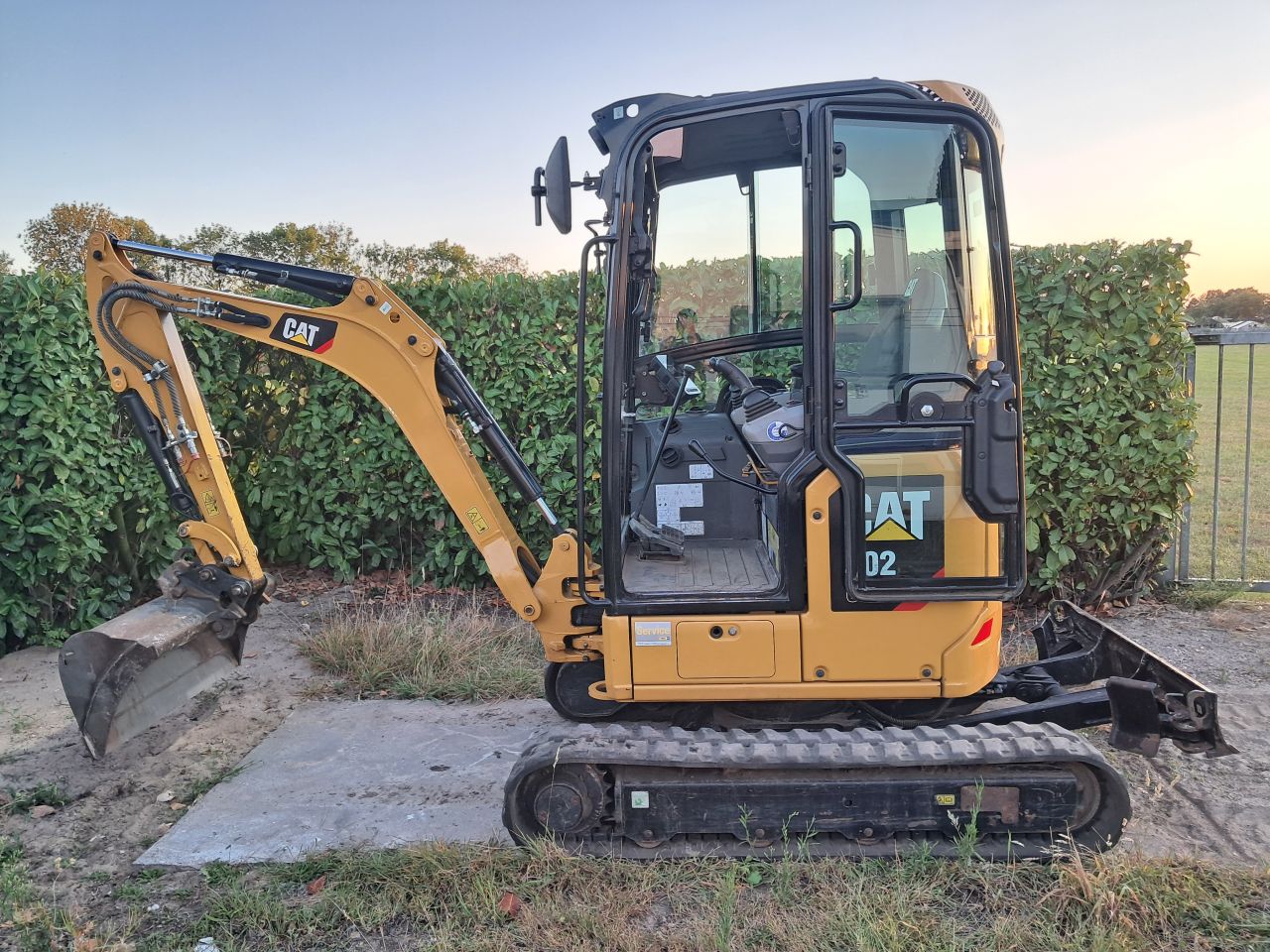 Minigraver Caterpillar 302 CR ( Bj 2020 ) Sloop-sorteer / Kraan