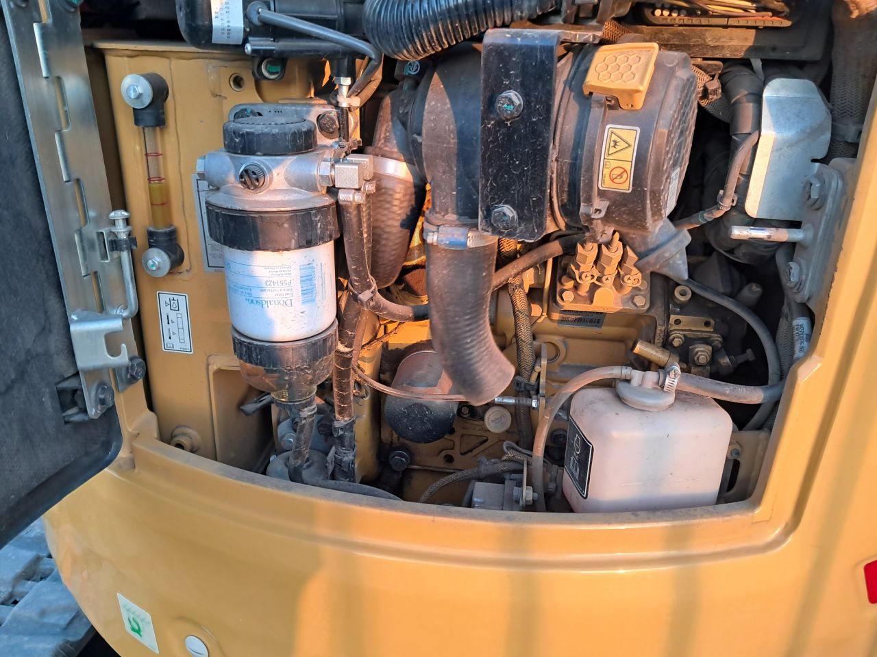 Minigraver Caterpillar 302 CR ( Bj 2020 ) Sloop-sorteer / Kraan