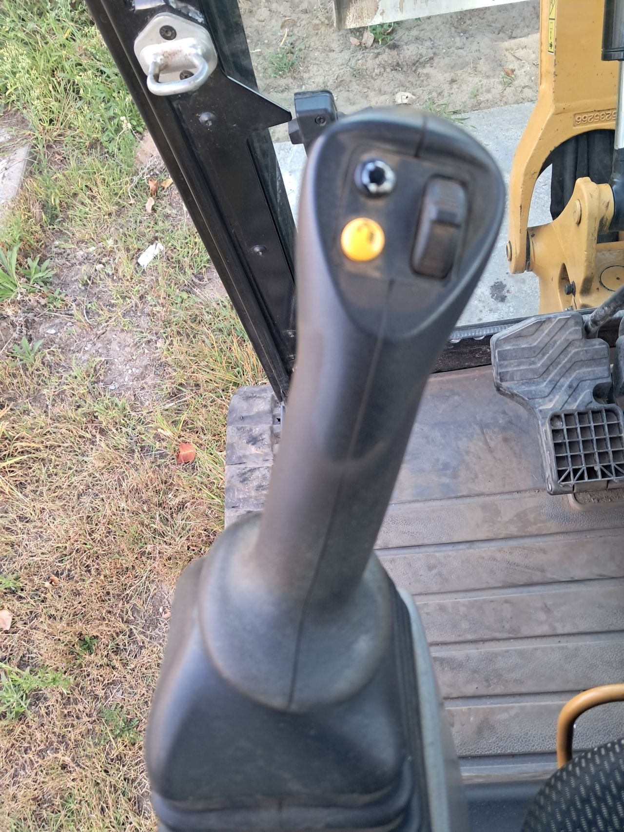 Minigraver Caterpillar 302 CR ( Bj 2020 ) Sloop-sorteer / Kraan