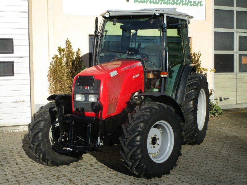 Massey Ferguson 2430