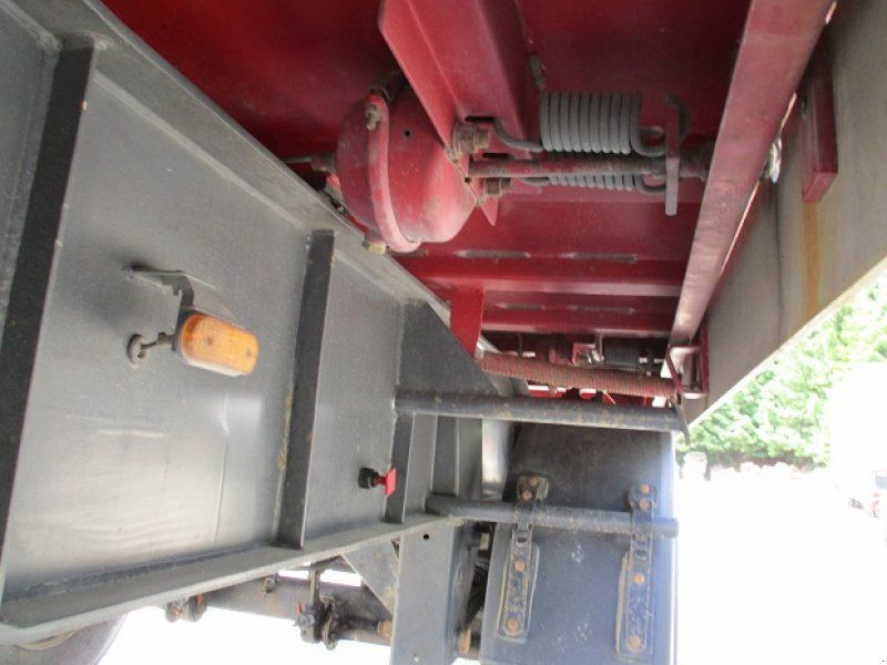 Schwarzmüller 18 t Achser Öl 3 Seiten Ladefläche 5.50 x 2.44 Palettenbreite x