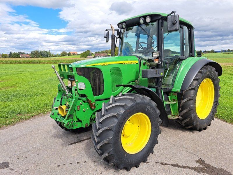 John Deere 6320