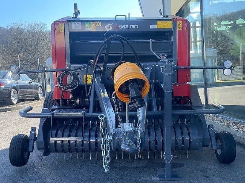 Metal-Fach Rundballenpresse Z562 RN