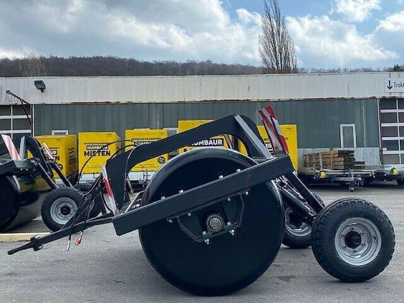 Metal Technik Wiesenwalze hydr Fahrwerk 3m