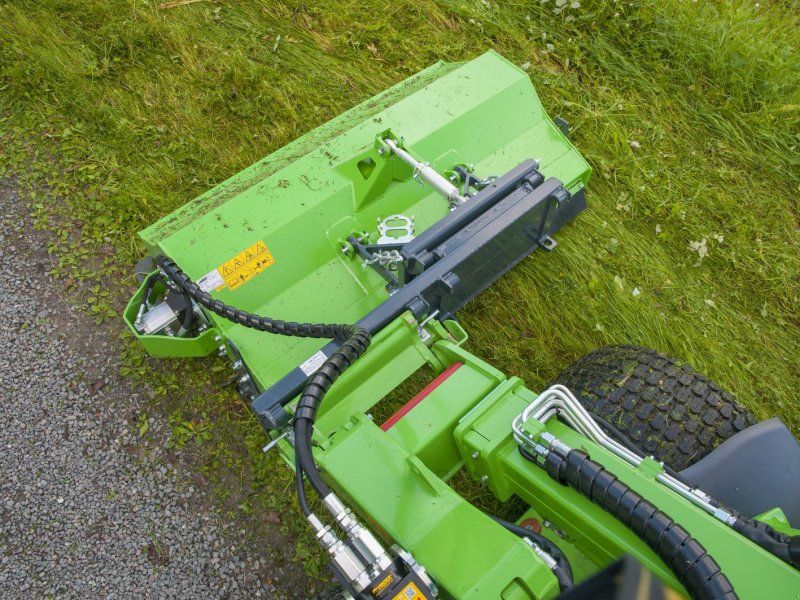 At Anbaugerät Schlegelmulcher