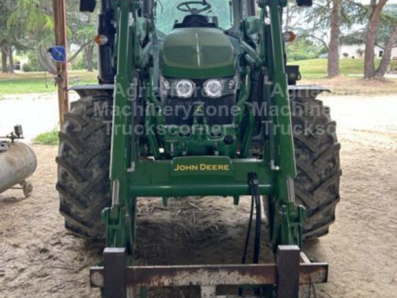 John Deere 6120M