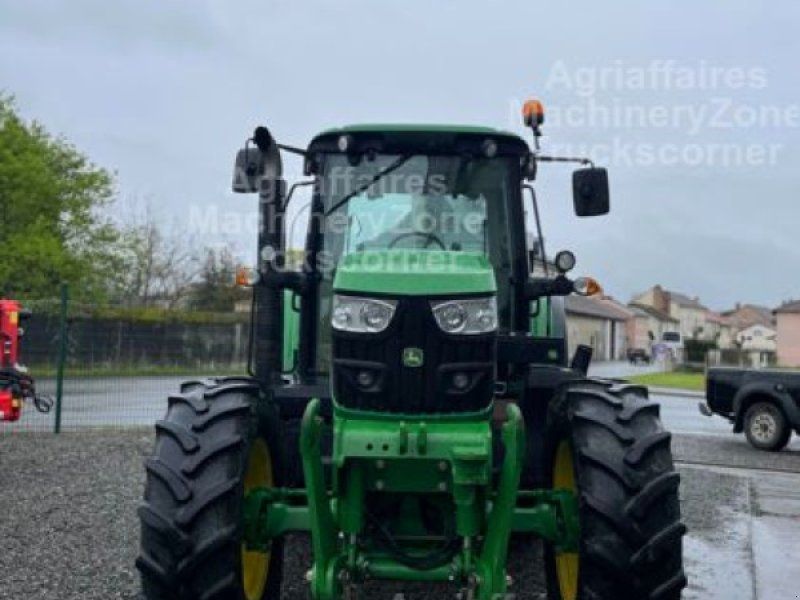 John Deere 6105M