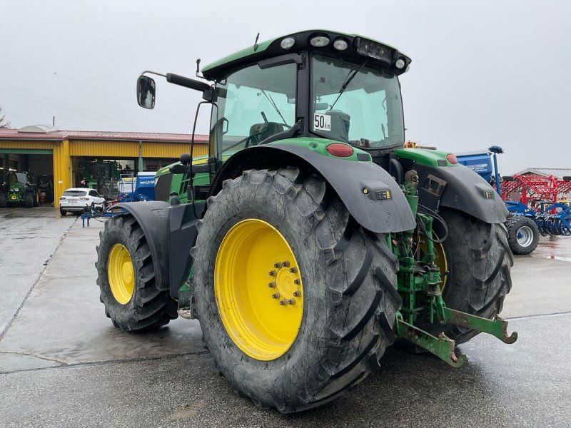 John Deere 6210R