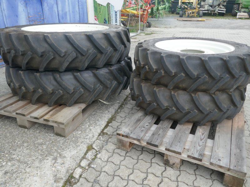 Pflegebereifung NH oder Steyr Kompakt