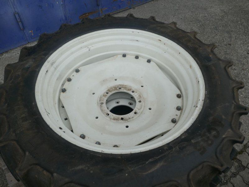 Pflegebereifung NH oder Steyr Kompakt