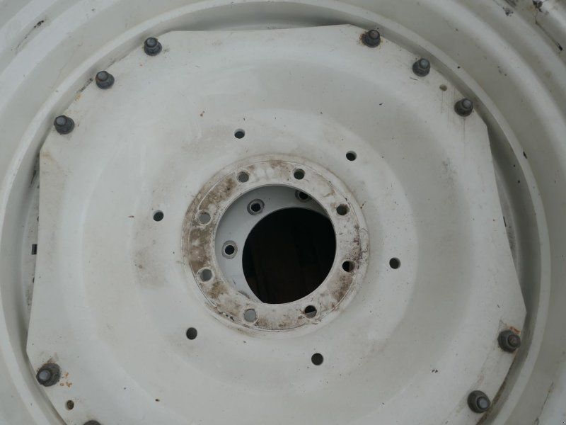 Pflegebereifung NH oder Steyr Kompakt