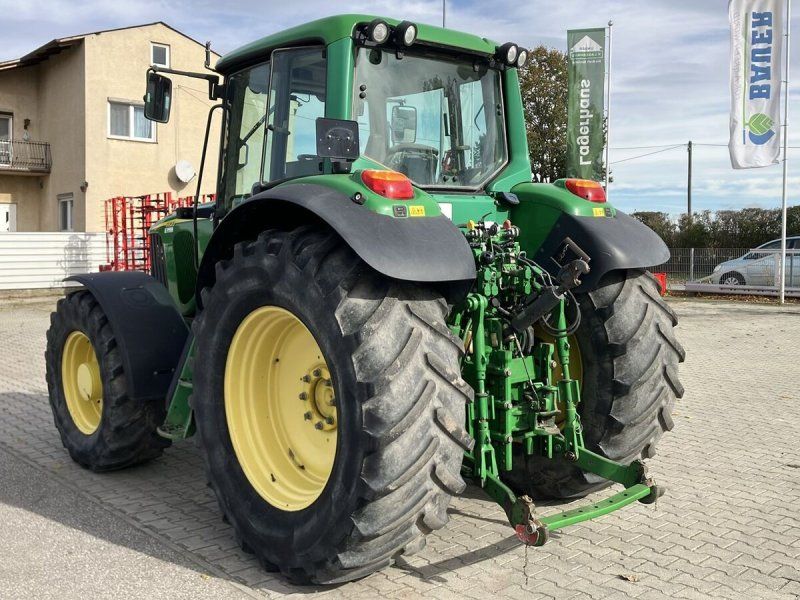 John Deere 6920