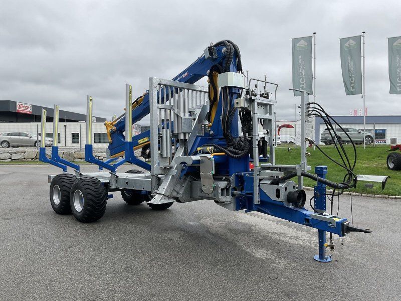 Rückewagen RW 10 Alpin  mit Kran FK7000L