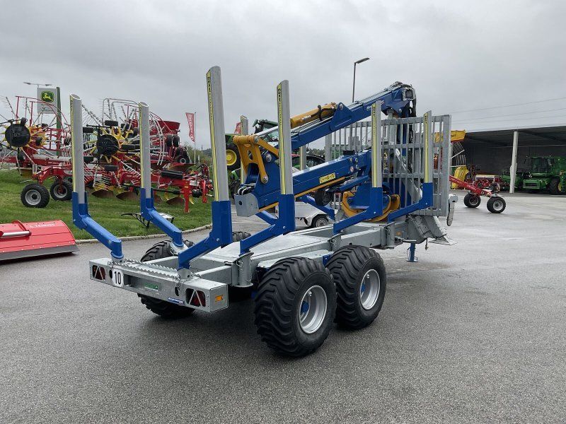 Rückewagen RW 10 Alpin  mit Kran FK7000L