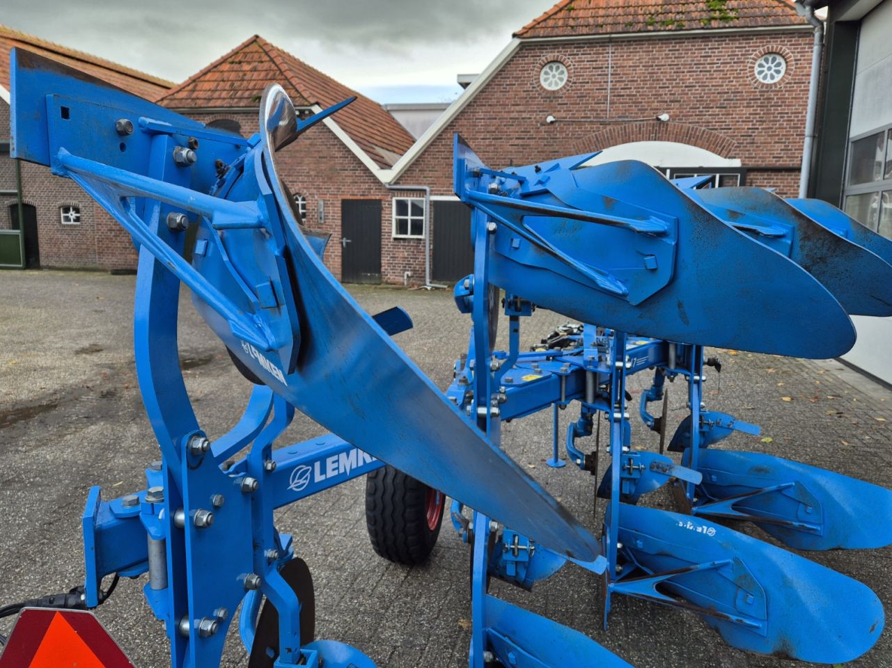 Lemken Juwel 7 V 4 L100 4 schaar ploeg