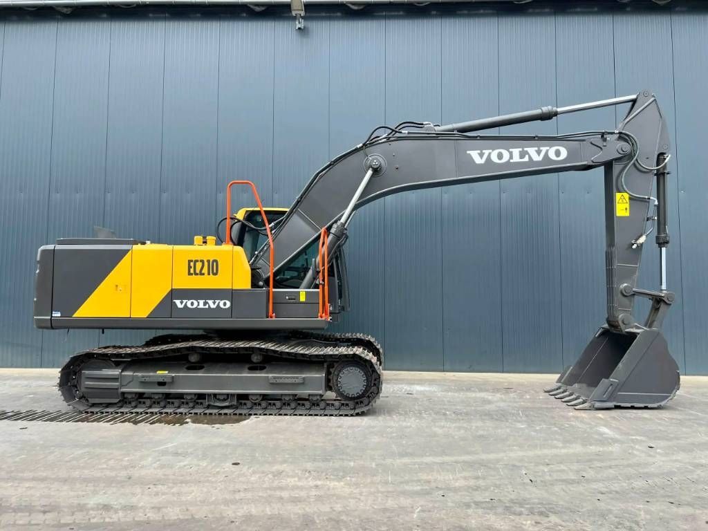 Volvo EC210