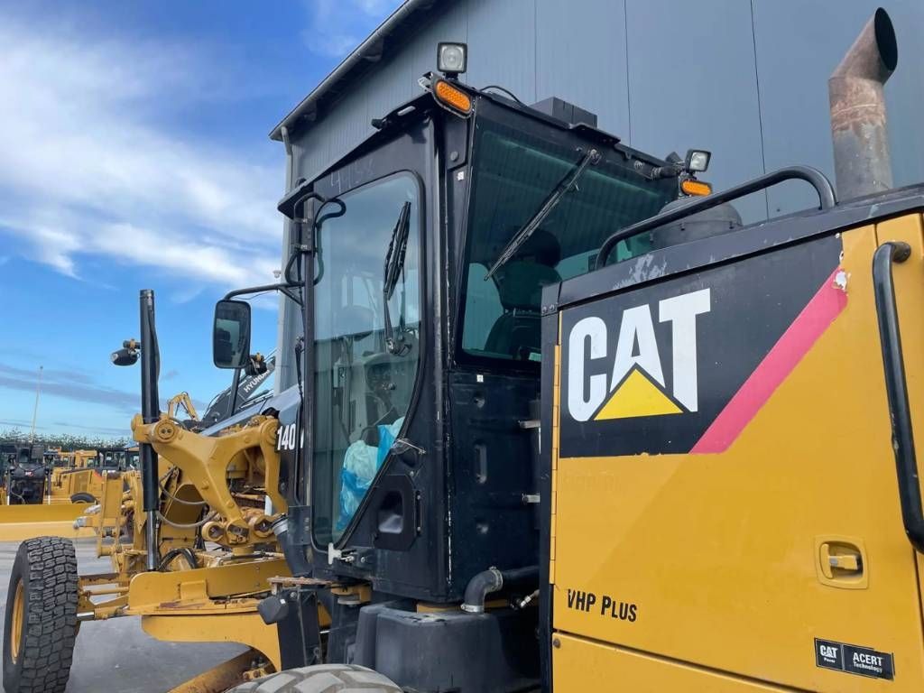 CAT 140M