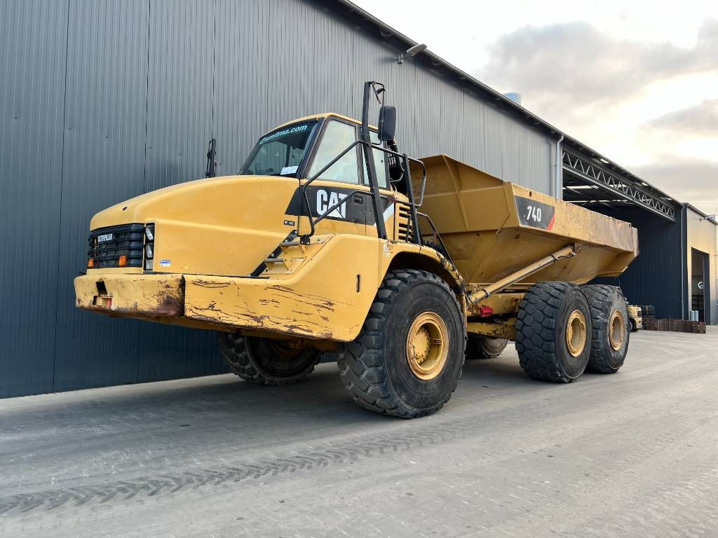 CAT 740