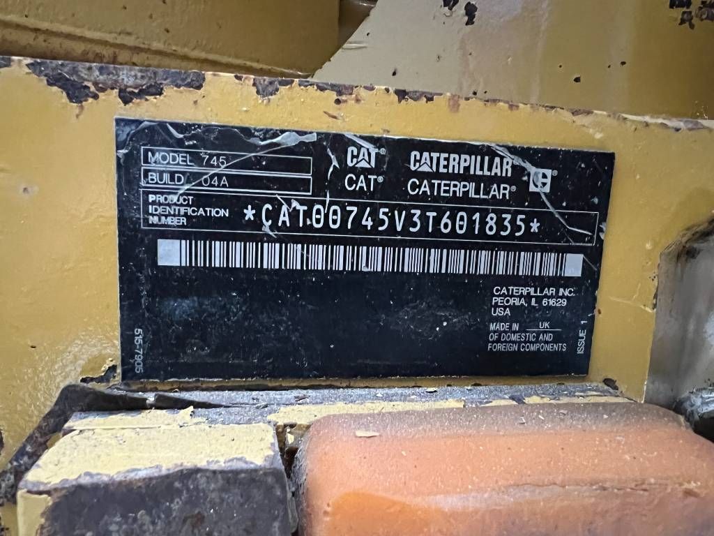 CAT 745