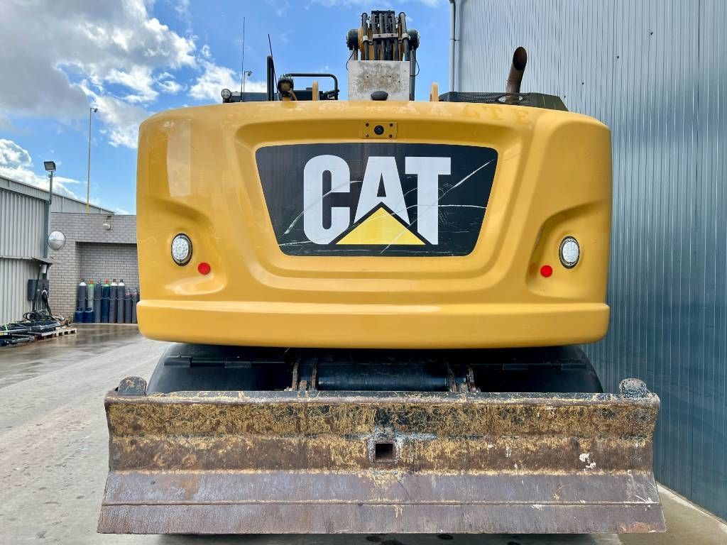 CAT M318F
