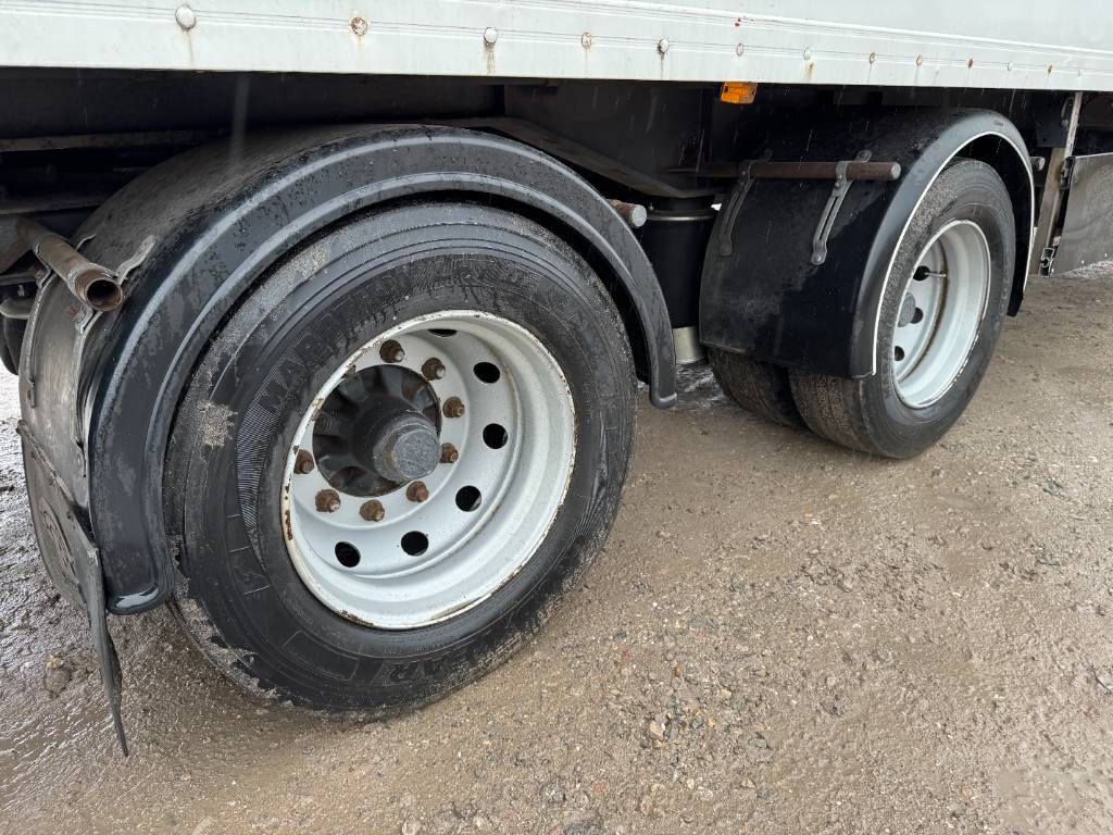 Fruehauf ONCRK 32-220 A - Taillift / Forced Steering