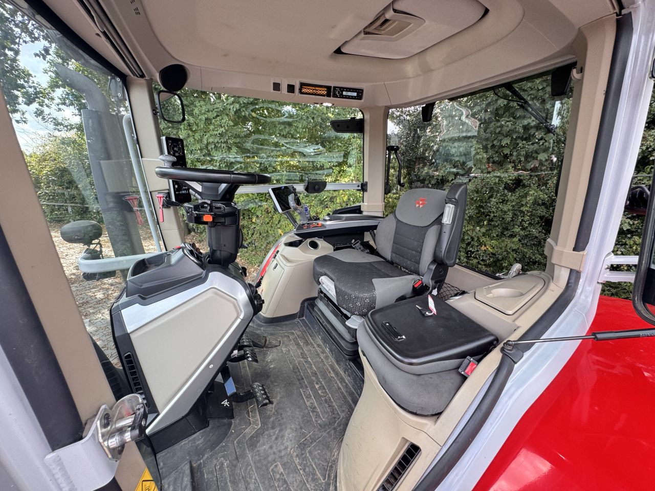 Massey Ferguson 8s.205 Dyna7 Exclusive