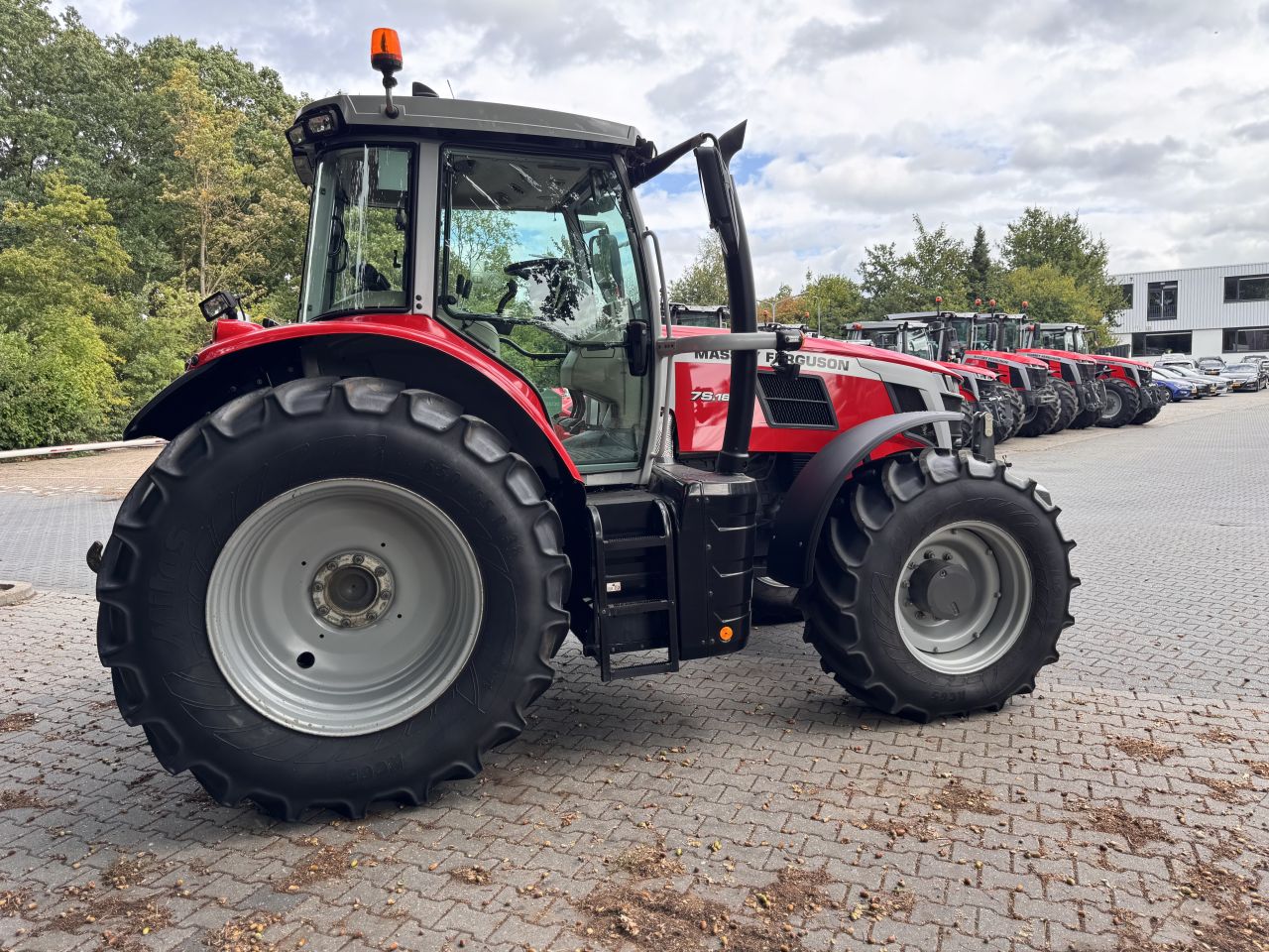 Massey Ferguson 7s.180 Dyna6 Efficient