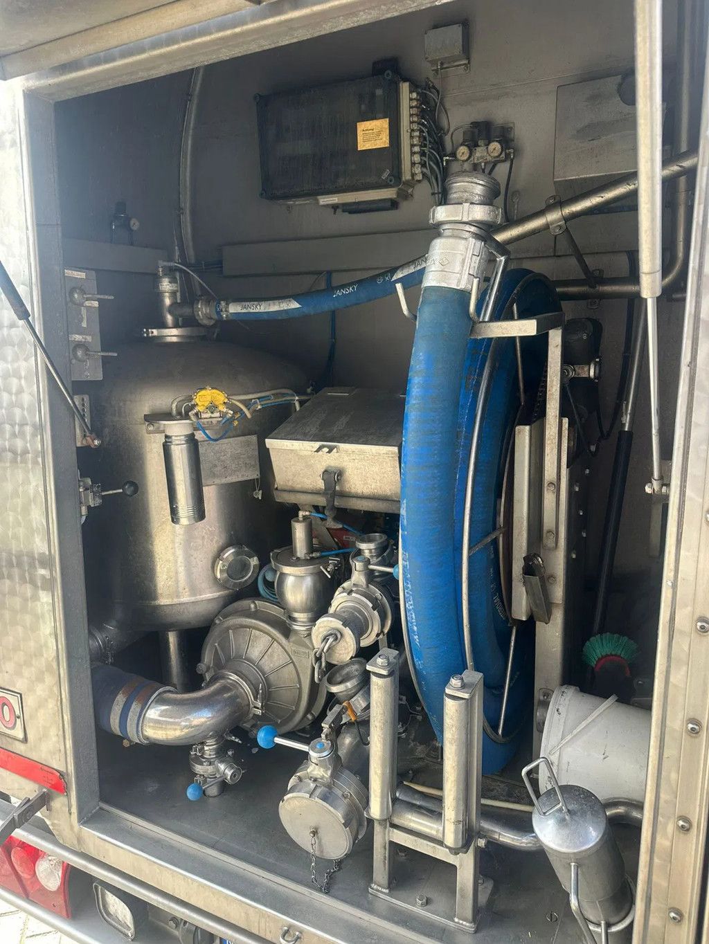 Lako 3 as 2x stuuras 1x liftas 35.000 1 comp NIEUWE DRAAIKRANS VOOR!!!