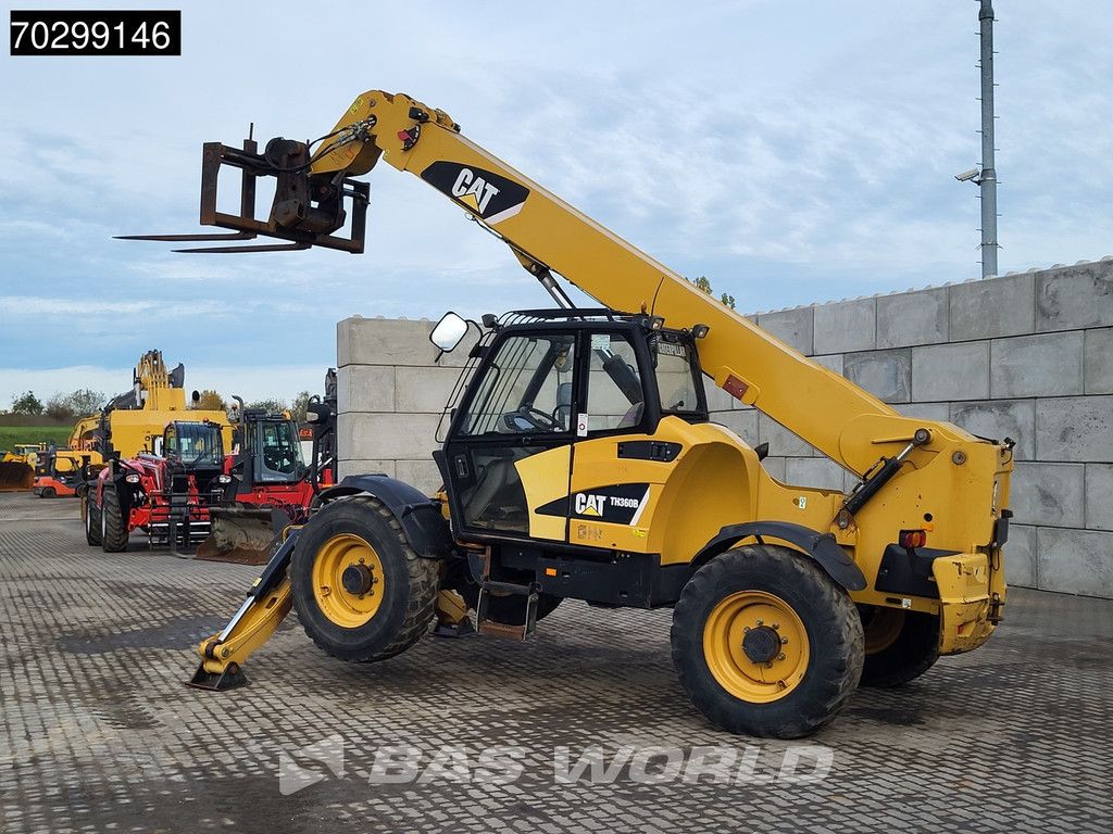 Caterpillar TH360 B Sway