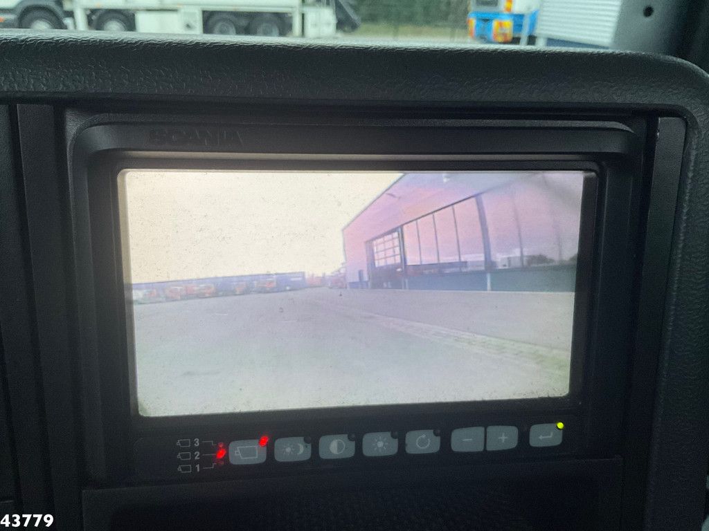 Scania P 360 8x2 Hiab 21 Tonmeter laadkraan