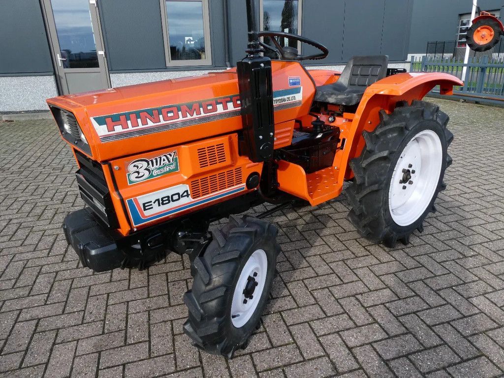 Hinomoto E1804 4wd / 1281 Draaiuren / Miditrekker