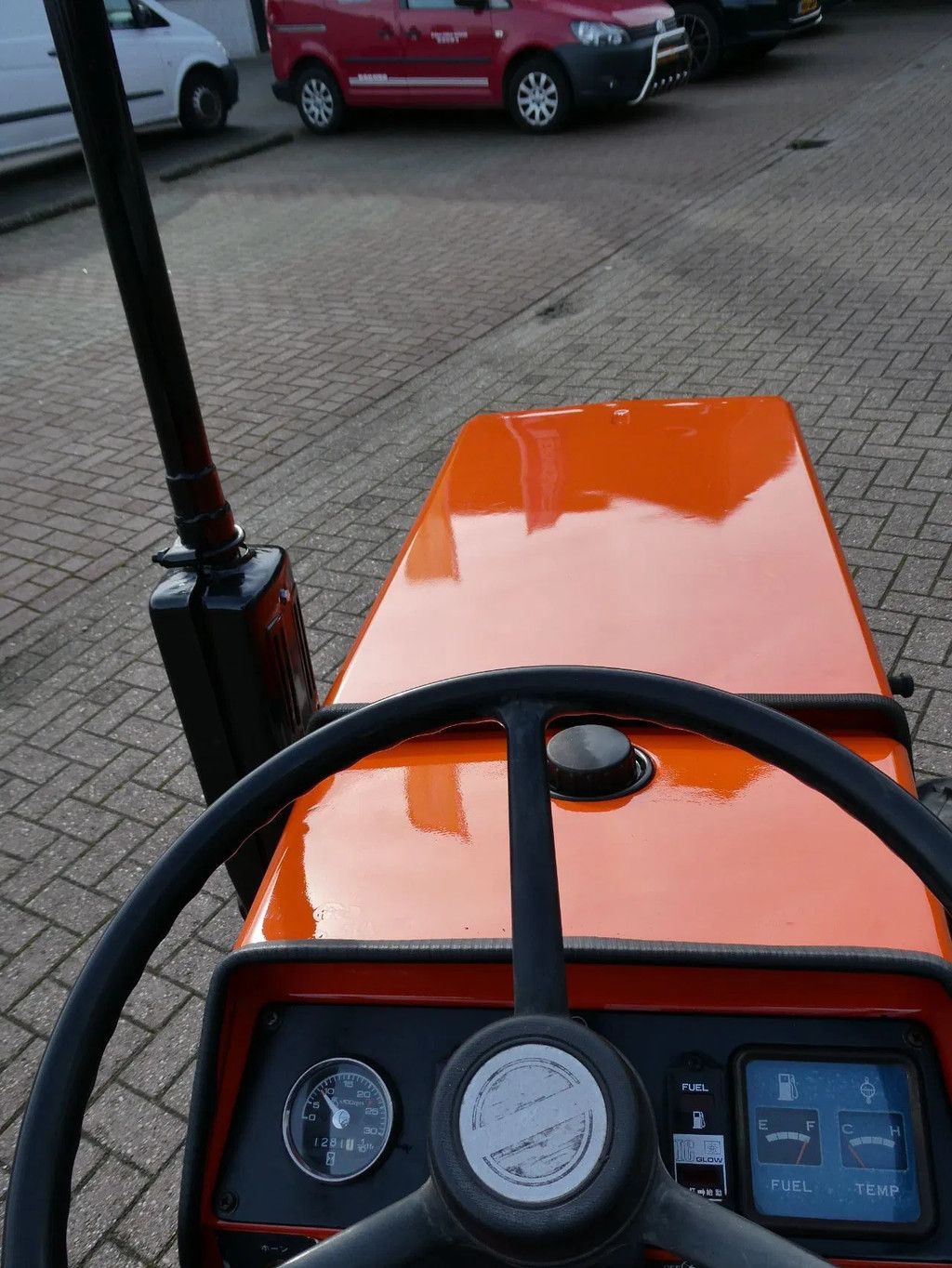 Hinomoto E1804 4wd / 1281 Draaiuren / Miditrekker