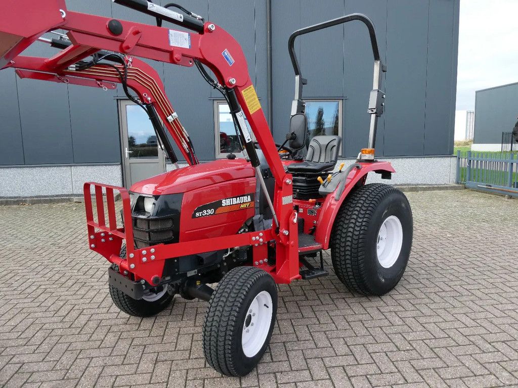 Shibaura ST330 4wd HST / 0266 Draaiuren / Voorlader