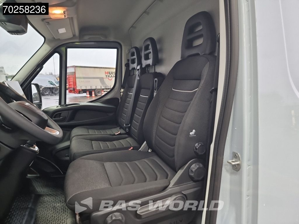 Iveco Daily 35C21 3.0L Automaat L3H2 210PK Dubbellucht 2025-Model 3,5t Trekvermogen ACC LED CarPlay Camera Parkeersensoren 16m3 Euro6 L4 Long 16m3 A/C