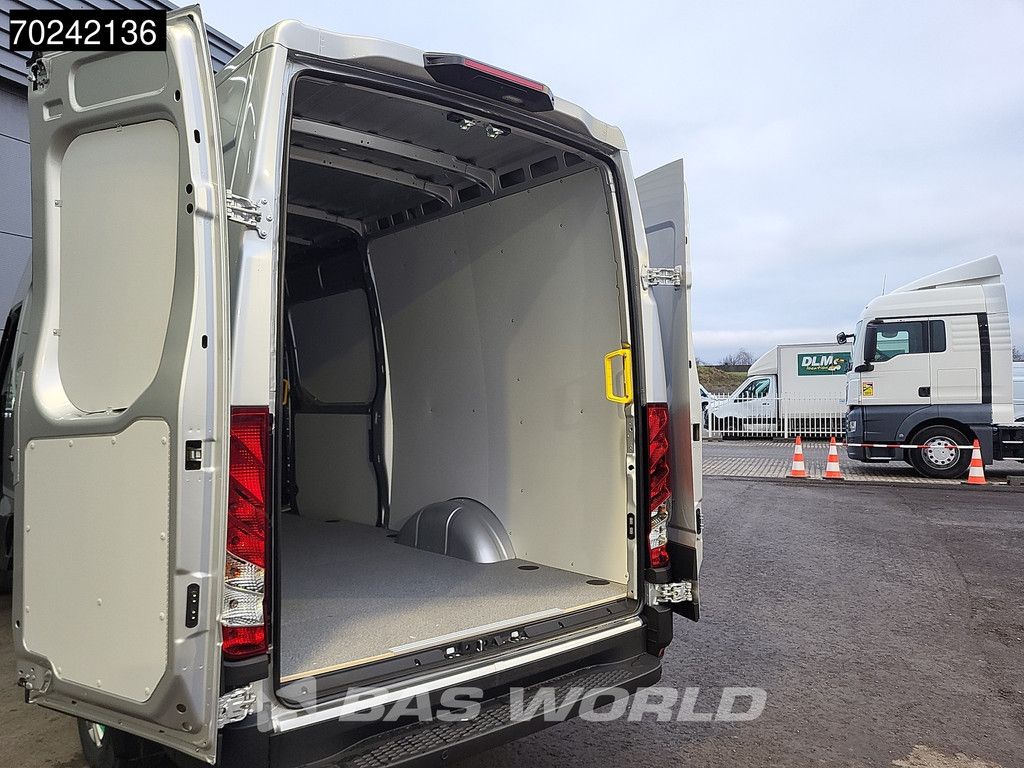Iveco Daily 35S21 3.0L Automaat L2H2 210PK 2025-Model 3,5t Trekgewicht ACC LED Navi LM-Velgen Camera Euro6 L2 12m3 A/C