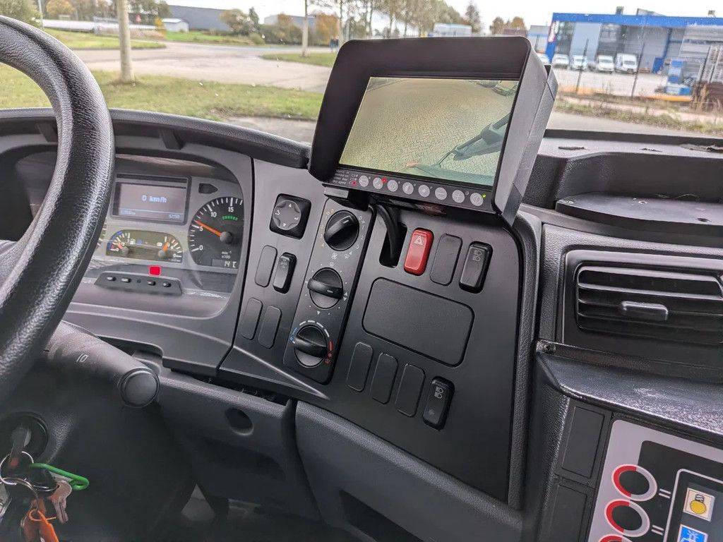 Mercedes-Benz NG 1626 V8