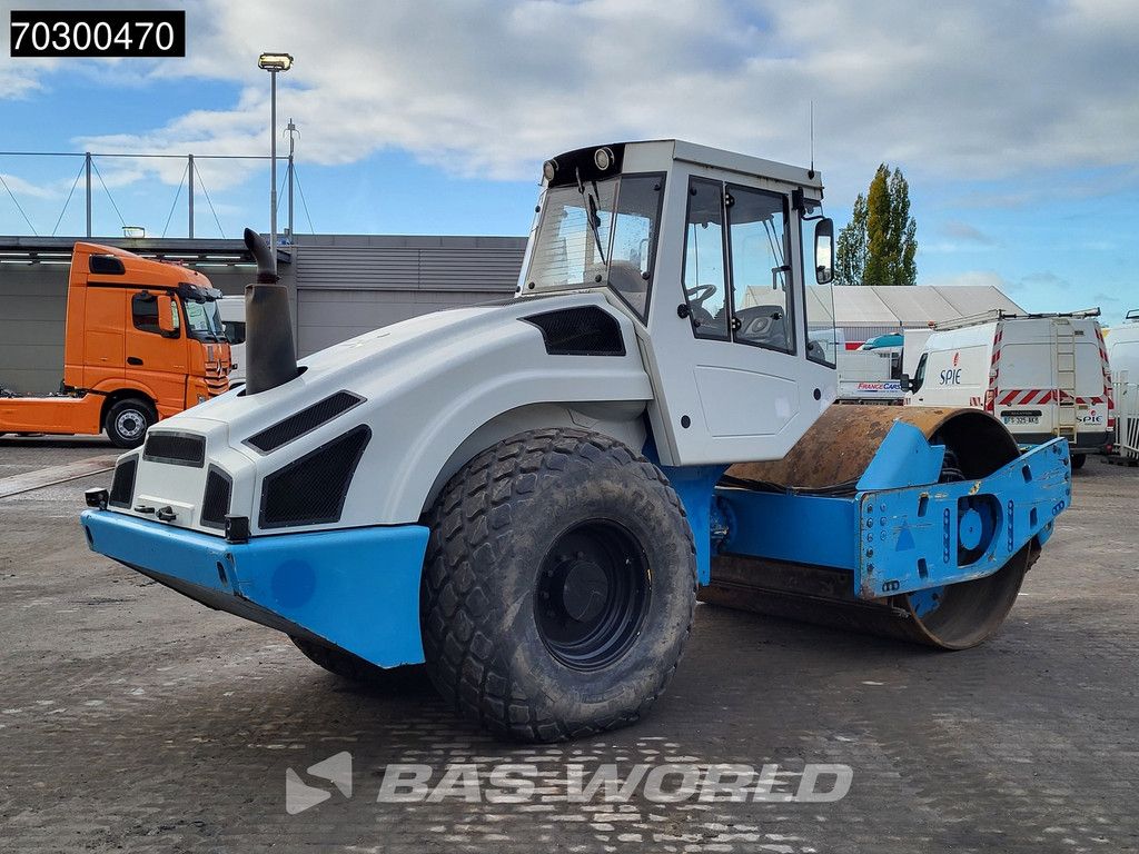 Bomag BW213 D-4