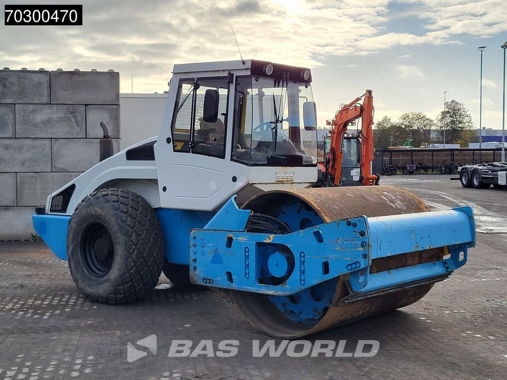 Bomag BW213 D-4