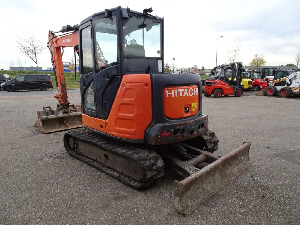 Hitachi ZX65USB5-A