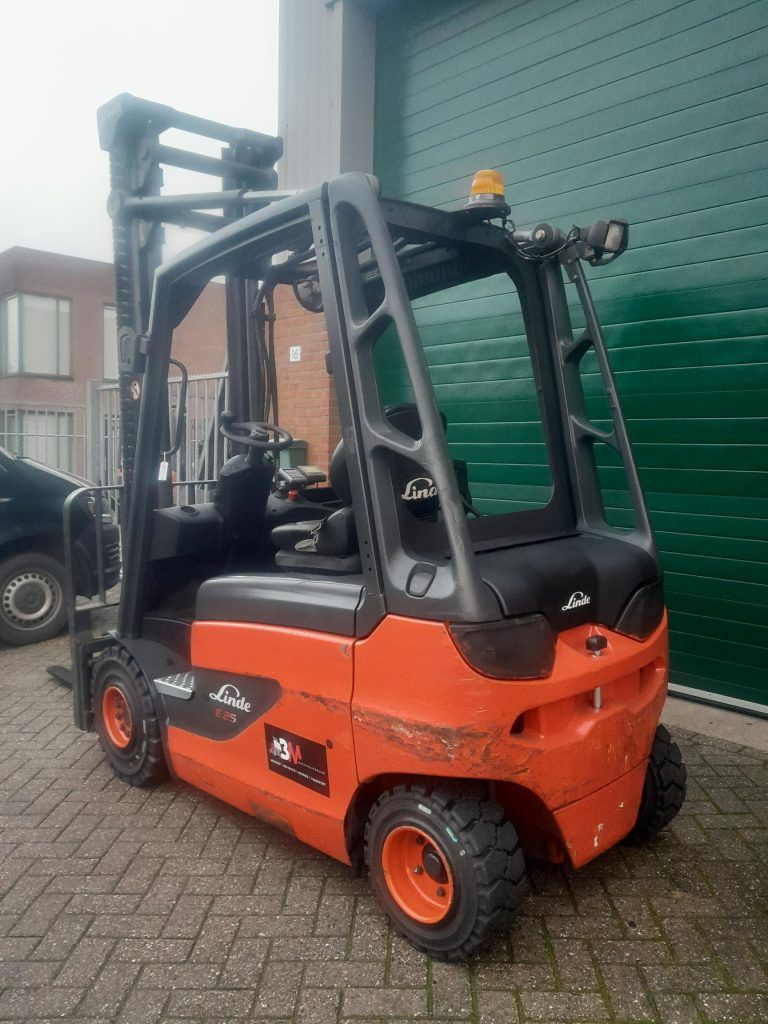 LINDE E25-01 (387) 2012