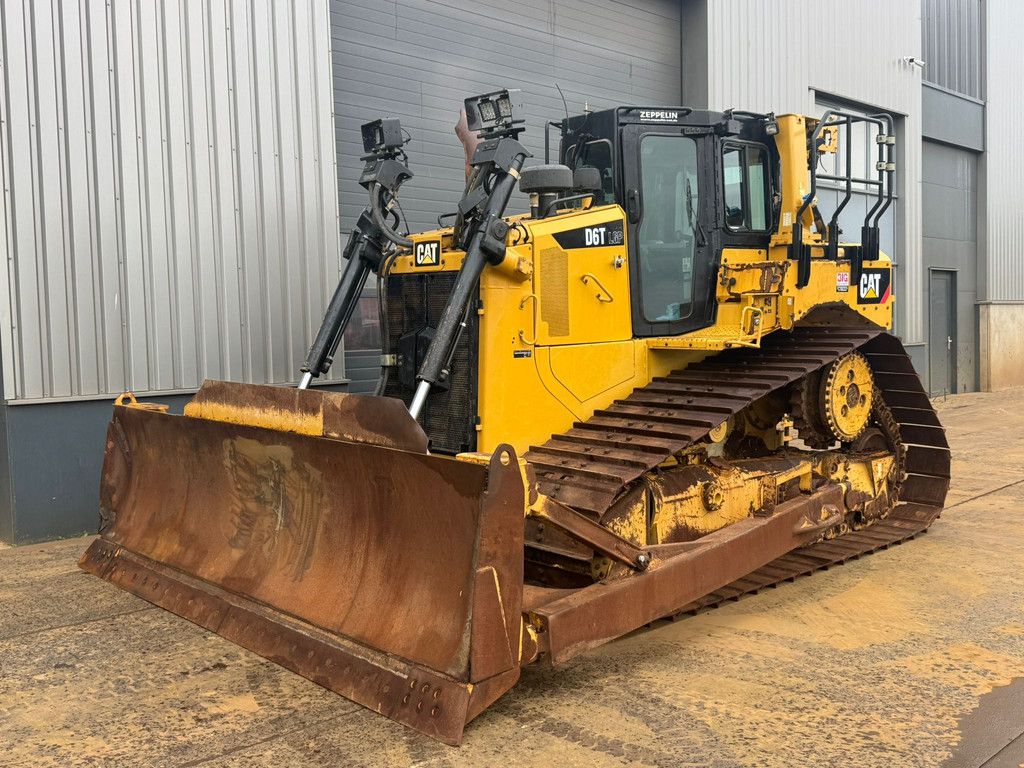 Caterpillar D6T LGP