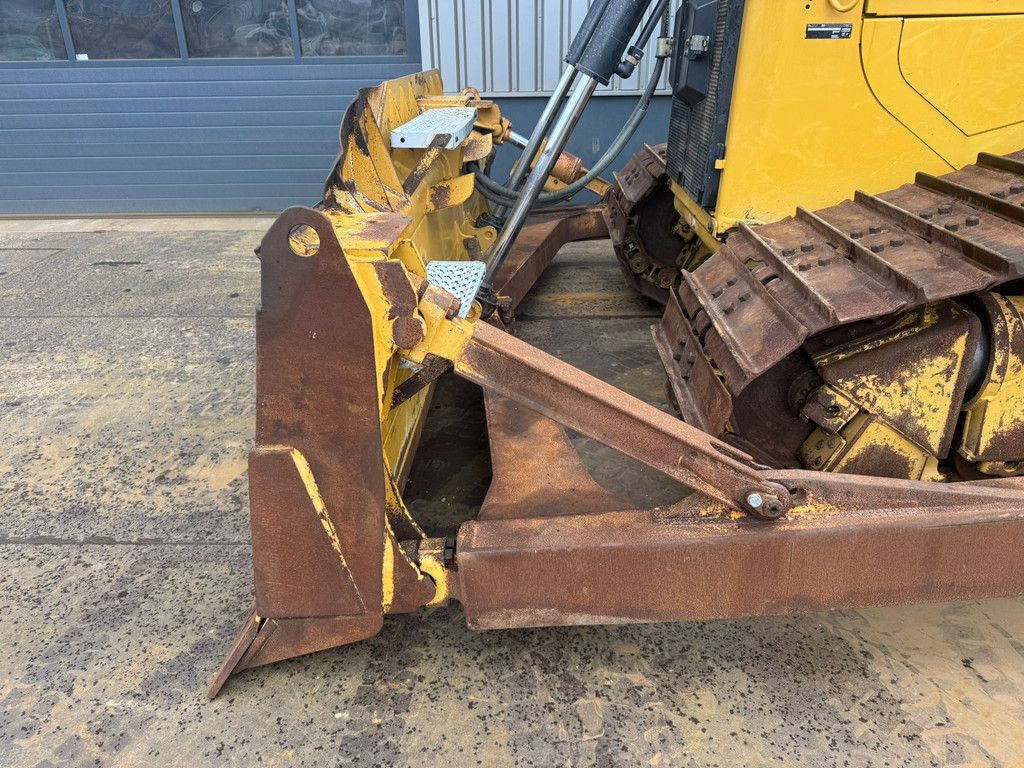 Caterpillar D6T LGP