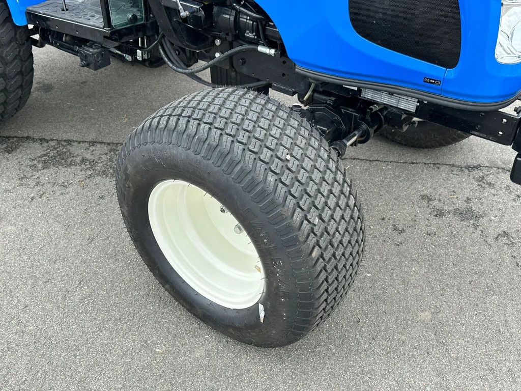 New Holland Boomer 55