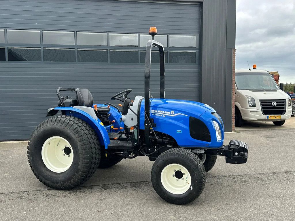 New Holland Boomer 55